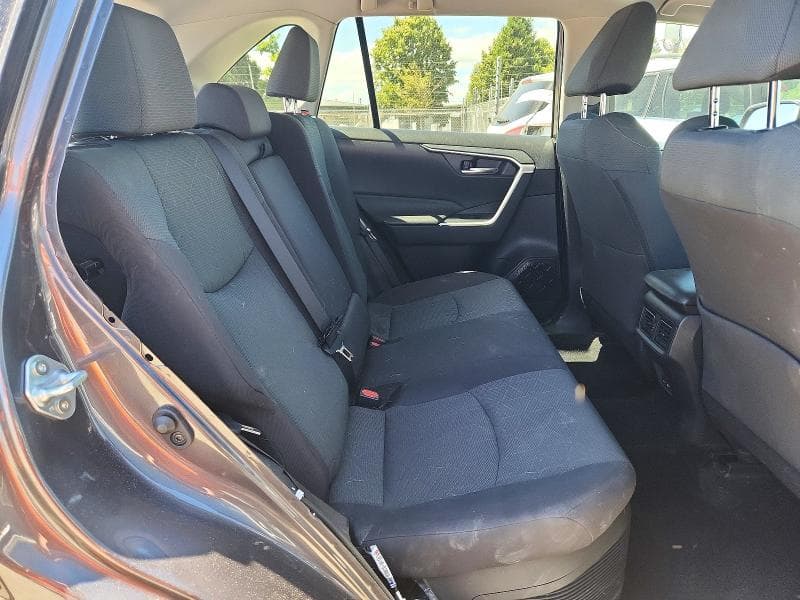 2024 TOYOTA RAV4 HYBRID XLE 11