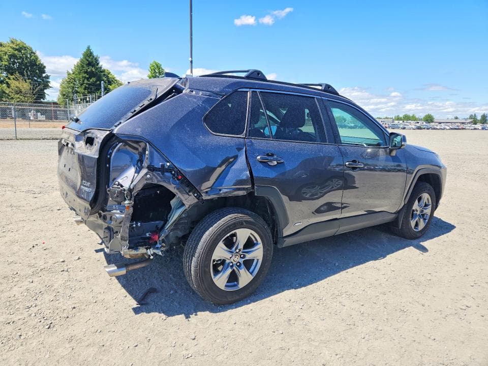 2024 TOYOTA RAV4 HYBRID XLE 3