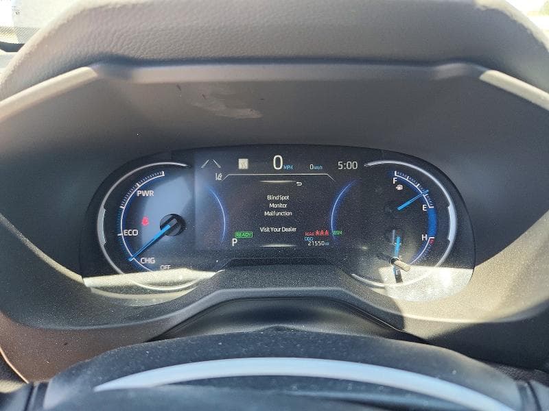 2024 TOYOTA RAV4 HYBRID XLE 9