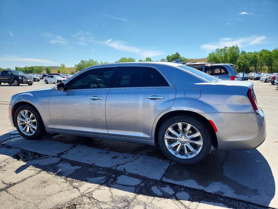 2017 CHRYSLER 300C 2