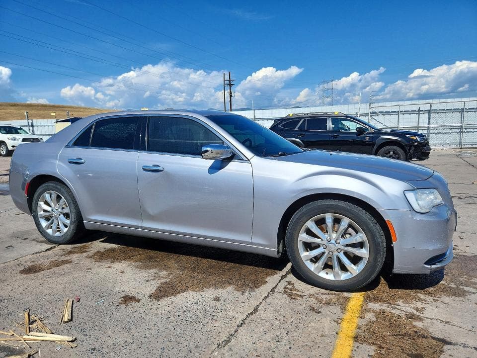 2017 CHRYSLER 300C 4