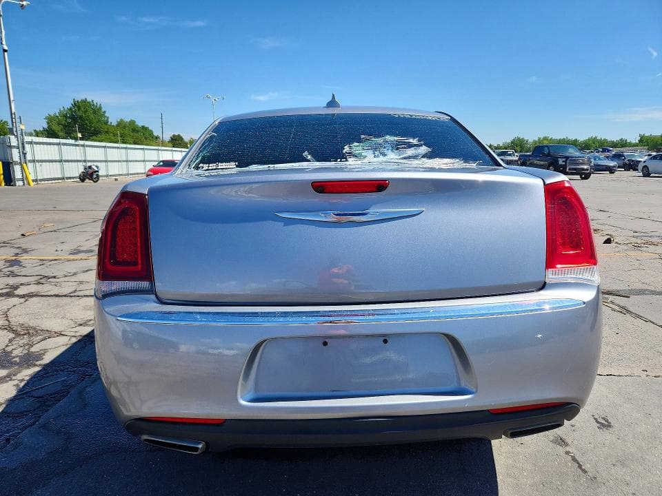 2017 CHRYSLER 300C 6