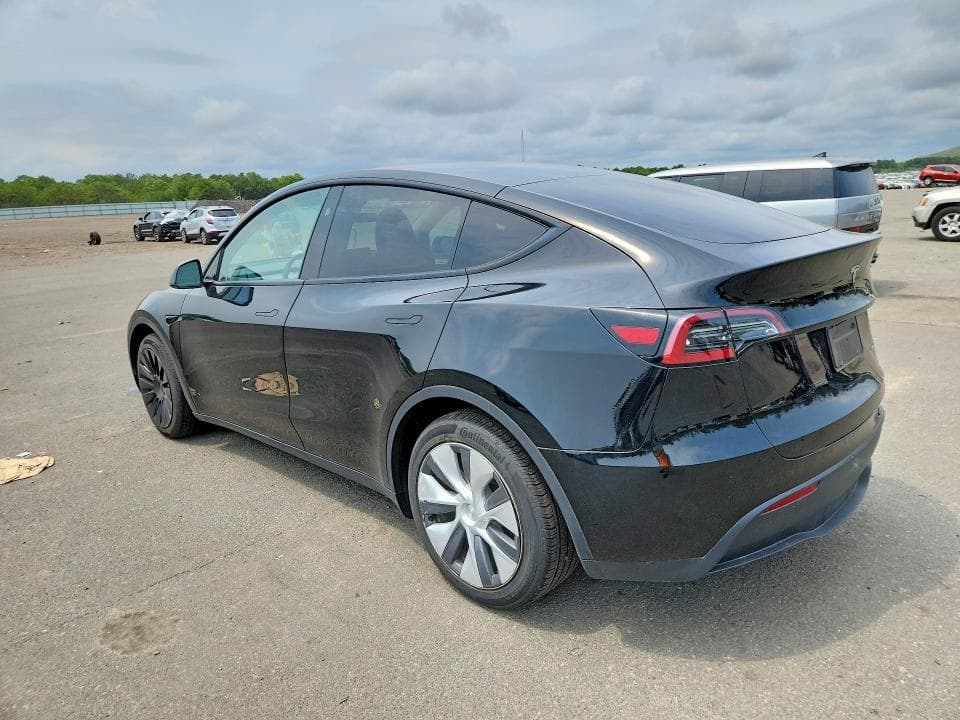 2024 TESLA MODEL Y 2