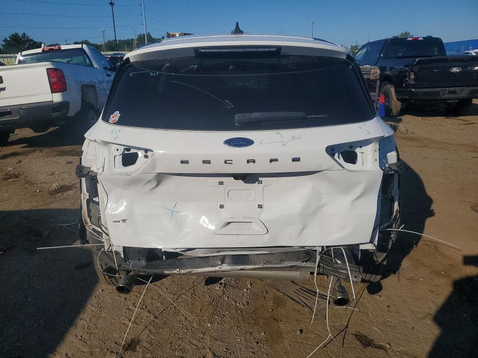 2020 FORD ESCAPE SE 6