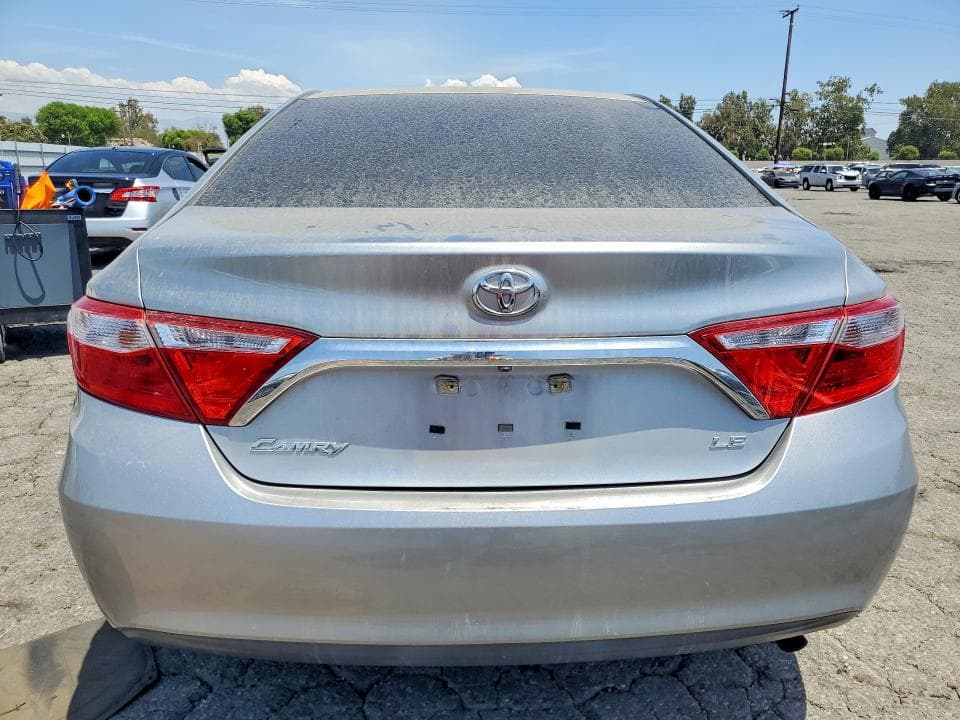 2017 TOYOTA CAMRY LE 6