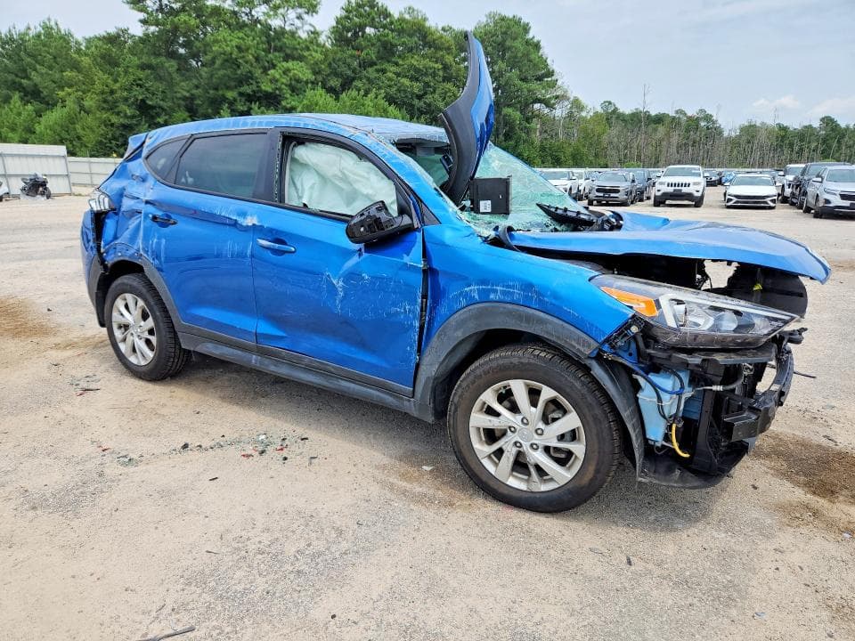 2021 HYUNDAI TUCSON SE 4