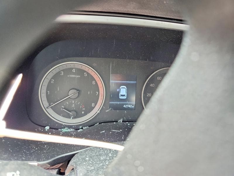2021 HYUNDAI TUCSON SE 9