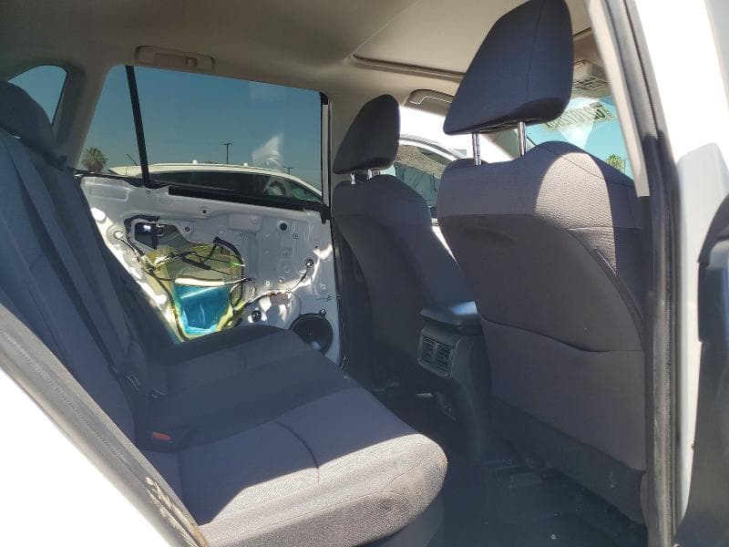 2019 TOYOTA RAV4 HYBRID XLE 11