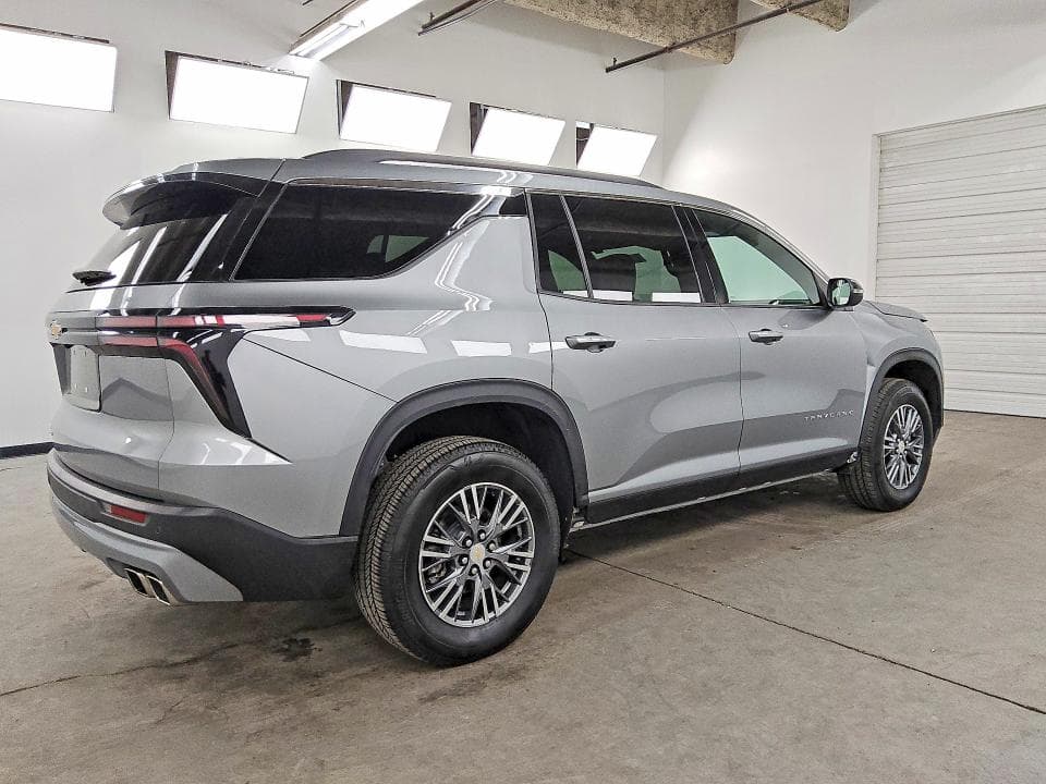 2025 CHEVROLET TRAVERSE LT 3