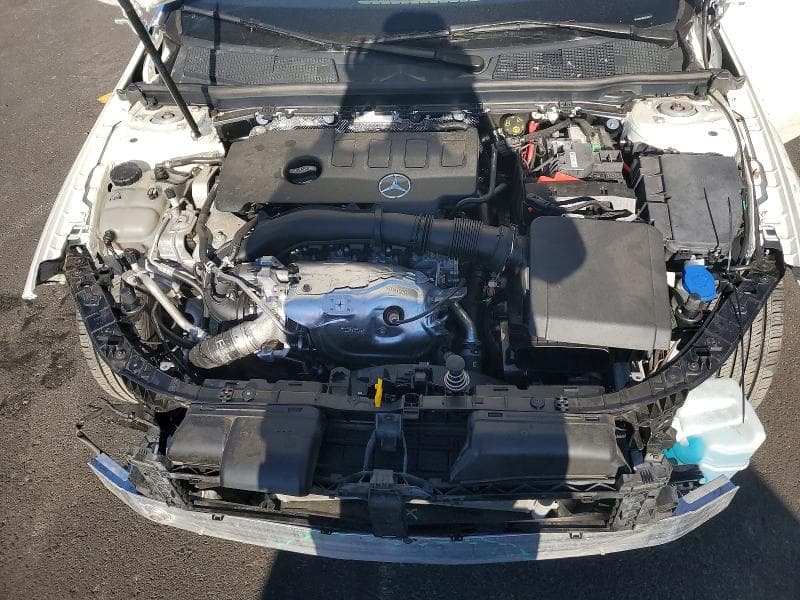 2021 MERCEDES-BENZ A 220 11
