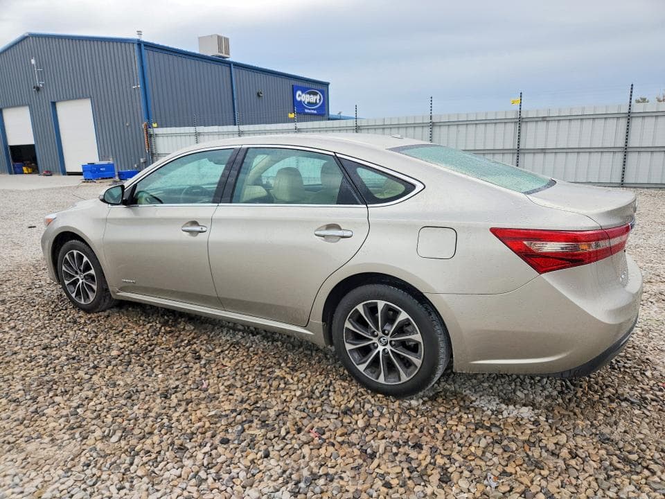 2018 TOYOTA AVALON HYBRID XLE PREMIUM 2