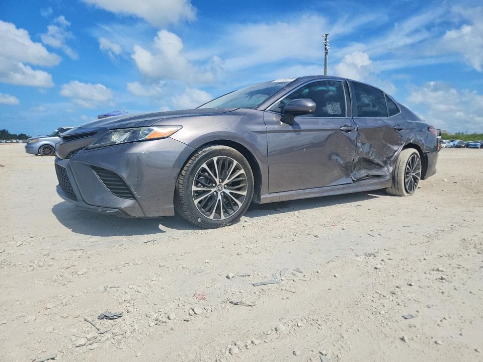 2019 TOYOTA CAMRY SE - 1