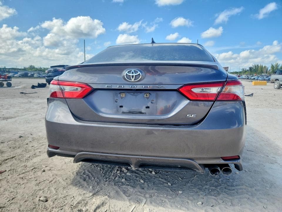 2019 TOYOTA CAMRY SE 6