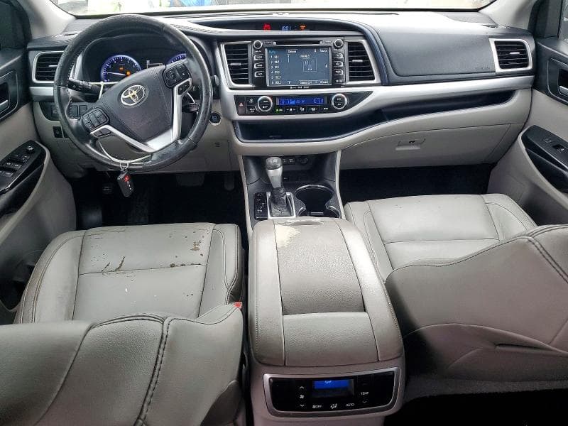 2018 TOYOTA HIGHLANDER XLE 8