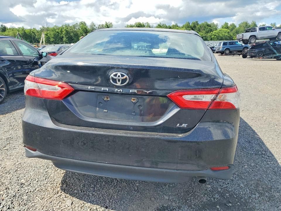 2018 TOYOTA CAMRY LE 6