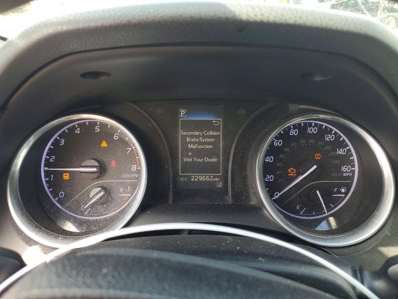 2018 TOYOTA CAMRY LE 9