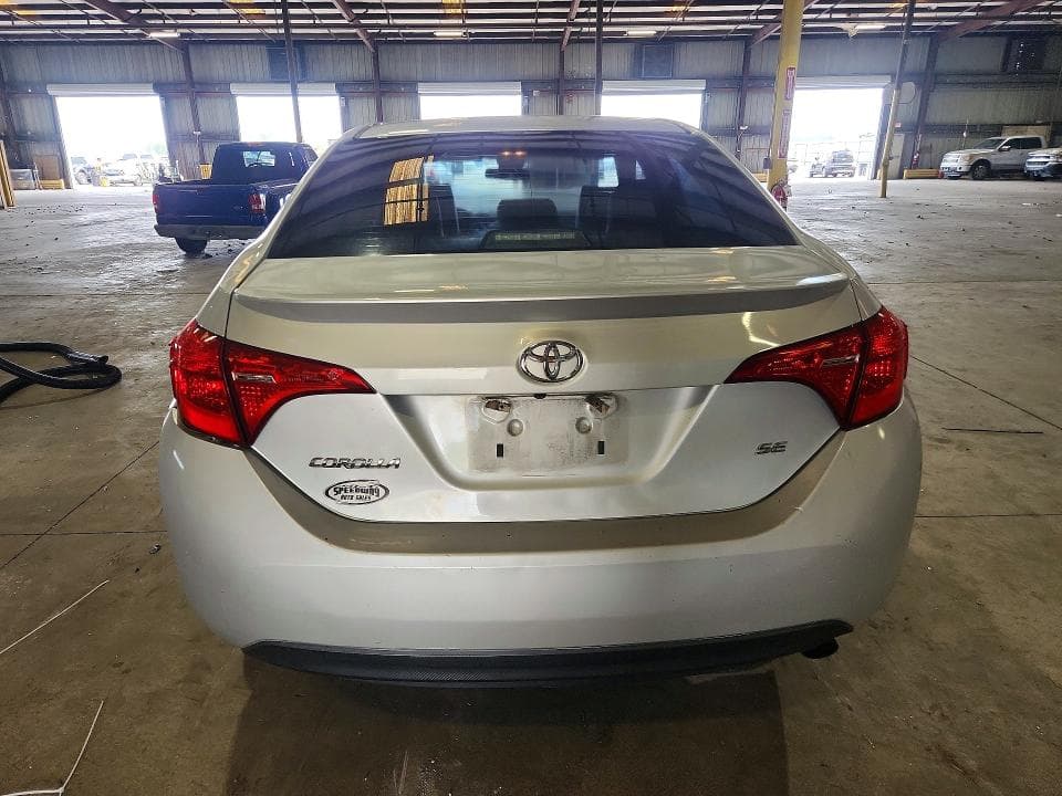 2017 TOYOTA COROLLA SE 6