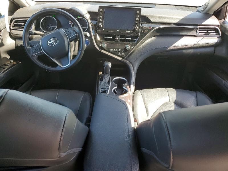 2023 TOYOTA CAMRY XLE 8