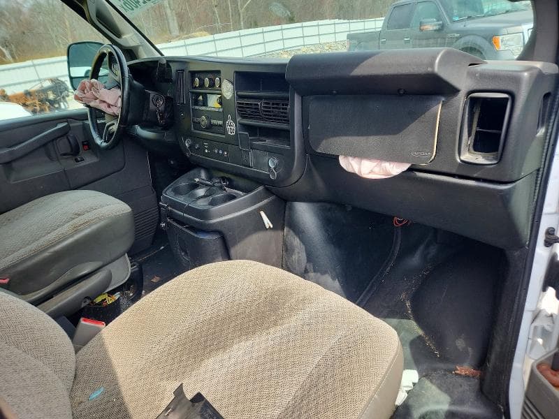2020 CHEVROLET EXPRESS 8
