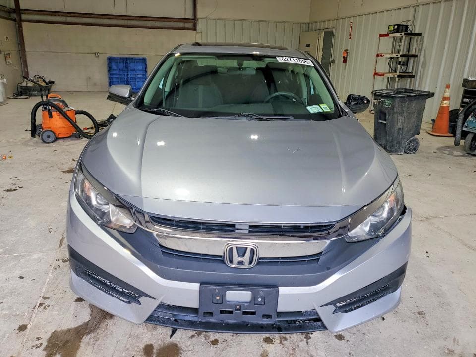 2018 HONDA CIVIC EX 5