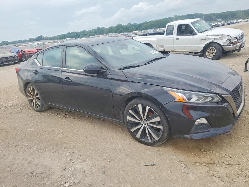 2021 NISSAN ALTIMA SR 4