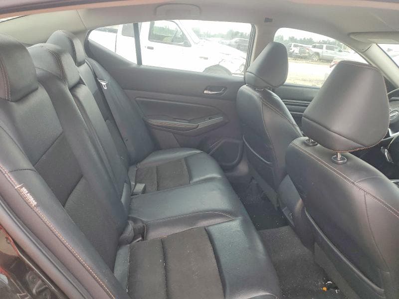 2021 NISSAN ALTIMA SR 10