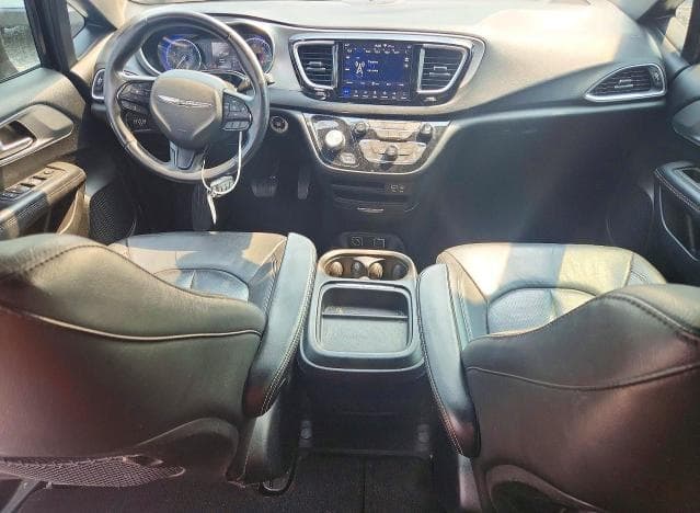 2018 CHRYSLER PACIFICA TOURING L 8