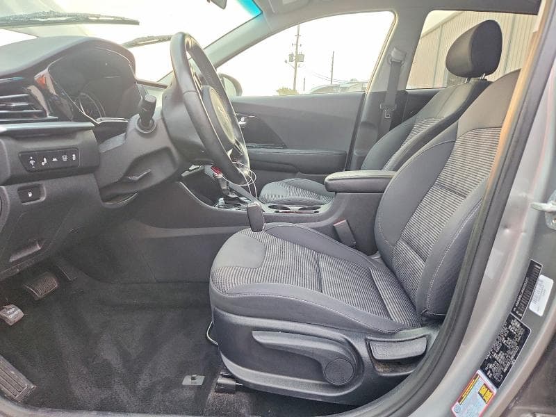 2022 KIA NIRO LXS 7