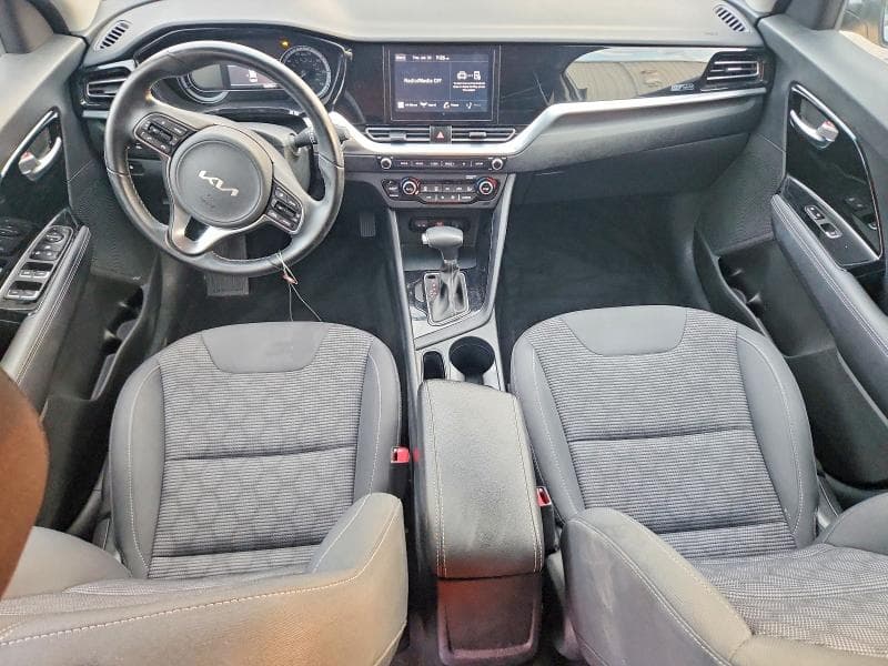 2022 KIA NIRO LXS 8