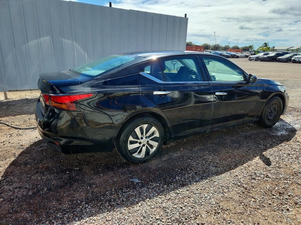 2023 NISSAN ALTIMA S 3
