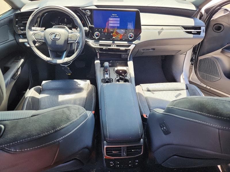 2025 LEXUS RX 450H+ LUXURY 8