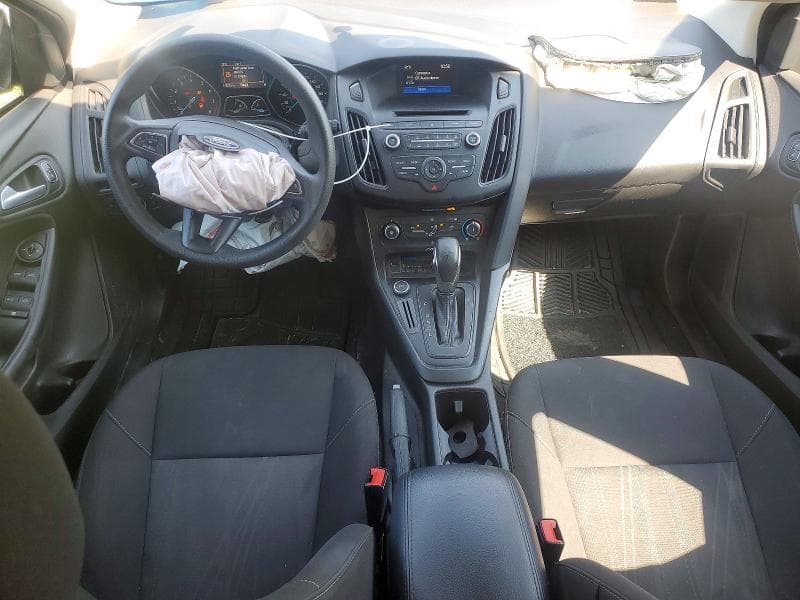 2017 FORD FOCUS SE 8