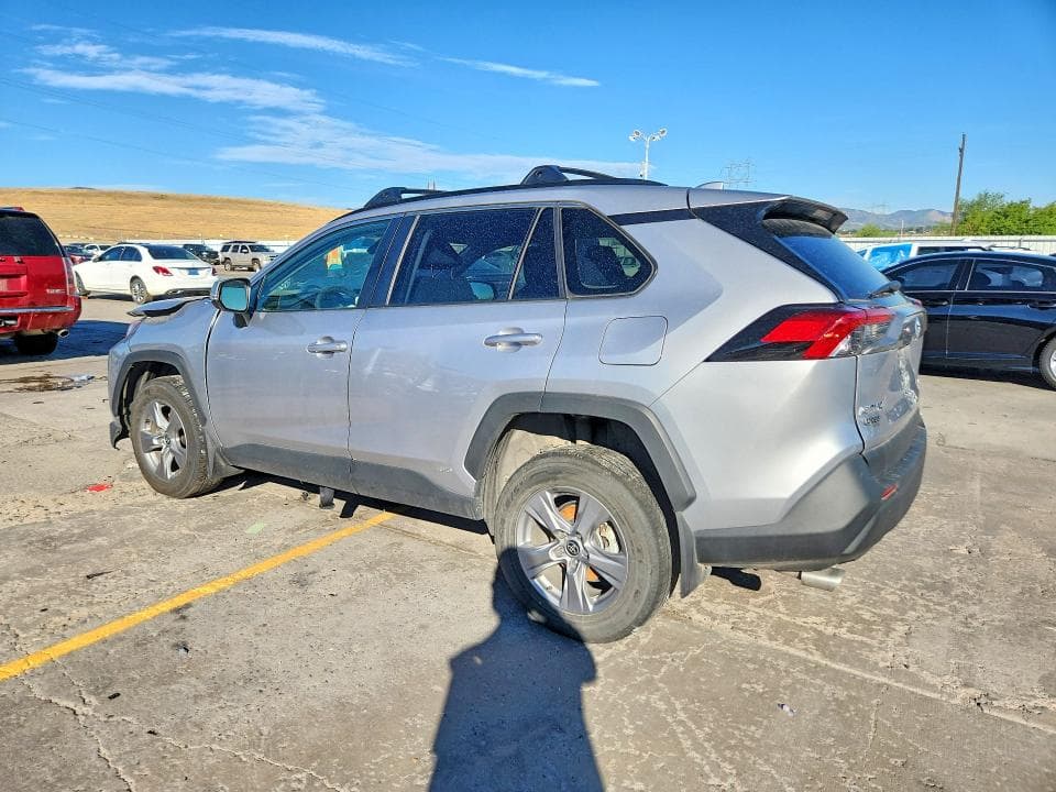 2022 TOYOTA RAV4 HYBRID XLE 2