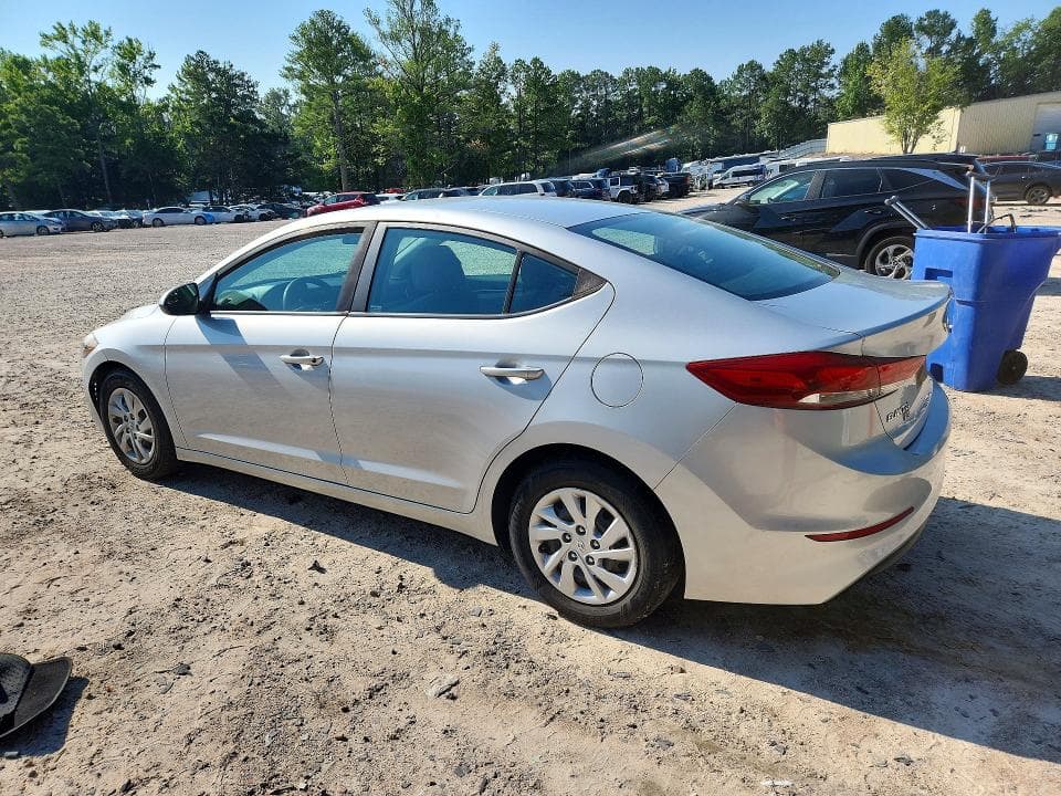 2018 HYUNDAI ELANTRA SE 2
