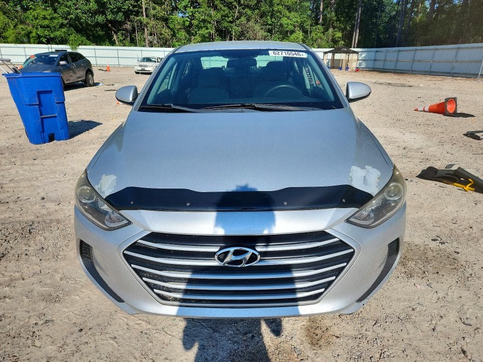 2018 HYUNDAI ELANTRA SE 5