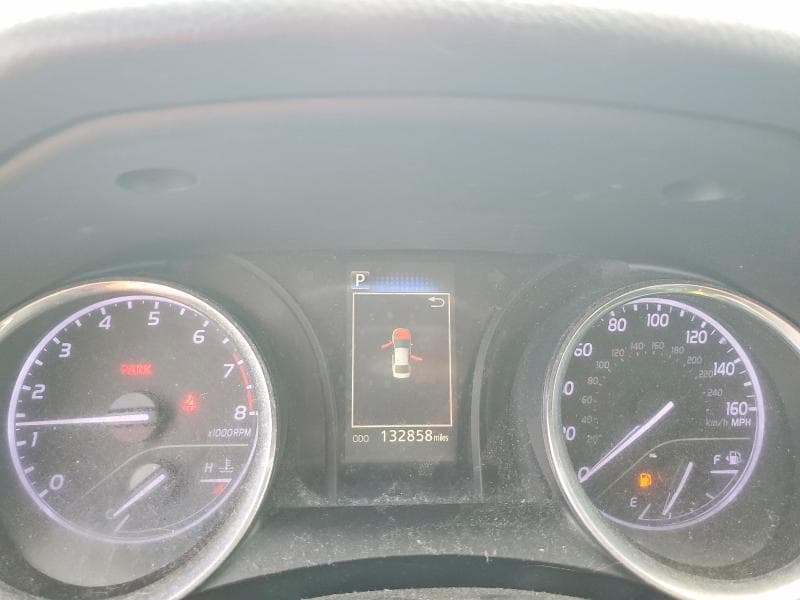 2019 TOYOTA CAMRY SE 9