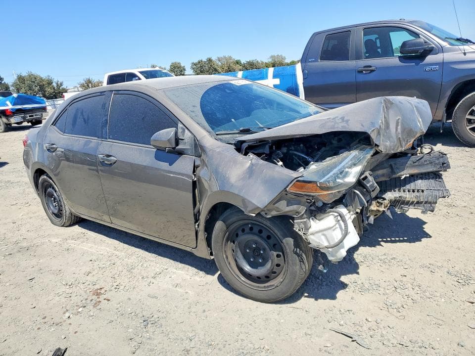 2018 TOYOTA COROLLA LE 4