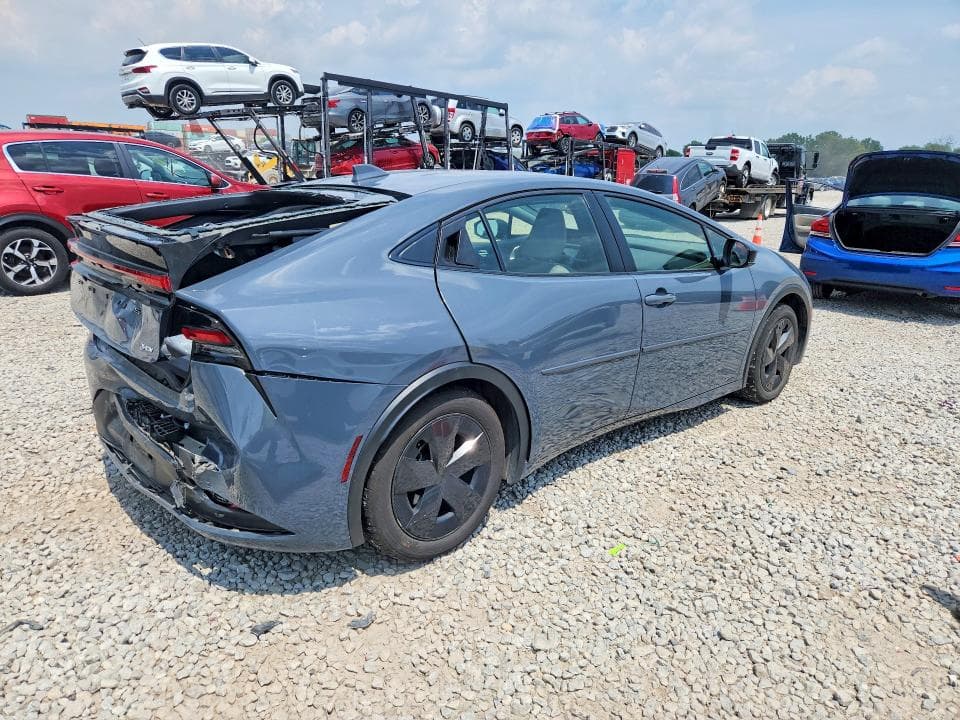 2024 TOYOTA PRIUS LE 3