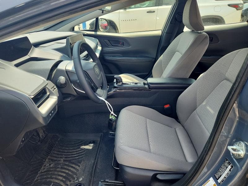 2024 TOYOTA PRIUS LE 7