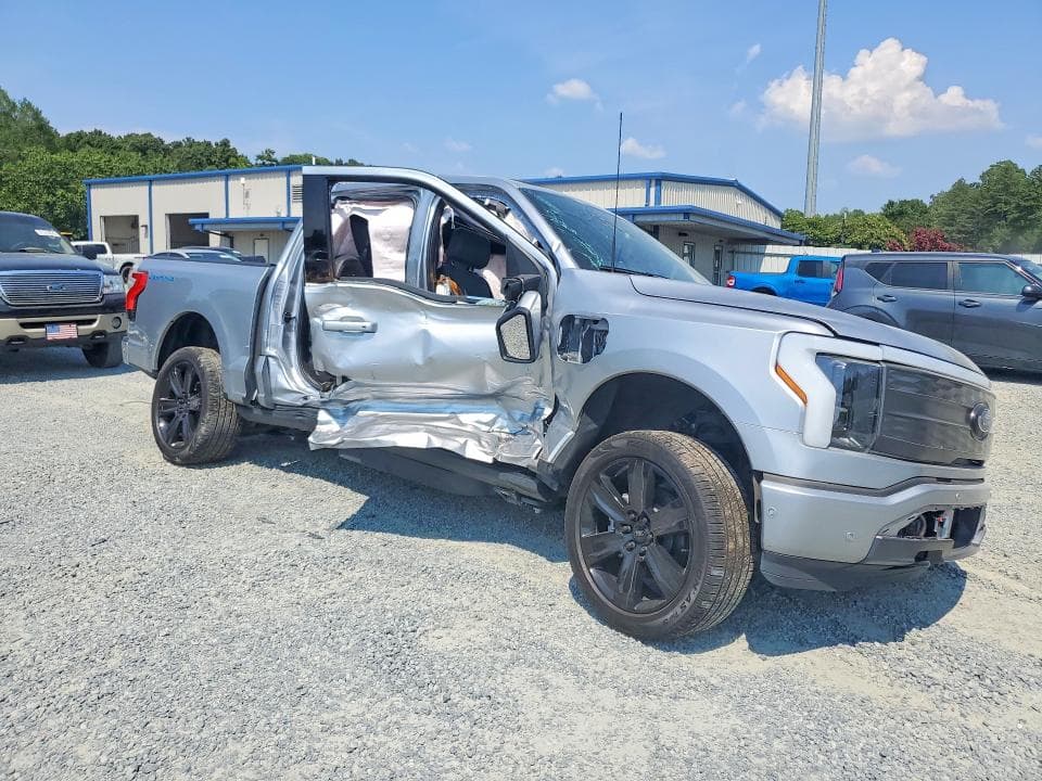 2023 FORD F150 LIGHTNING PRO 8