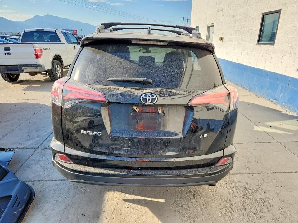 2018 TOYOTA RAV4 LE 6