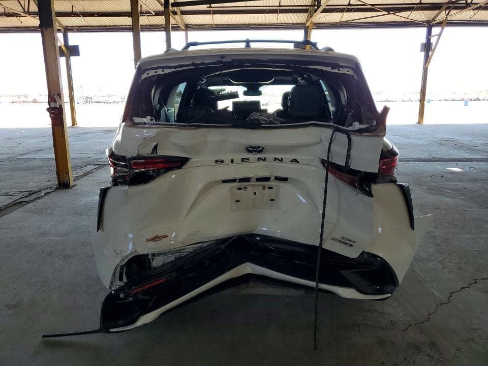 2023 TOYOTA SIENNA XSE 7-PASSENGER 6