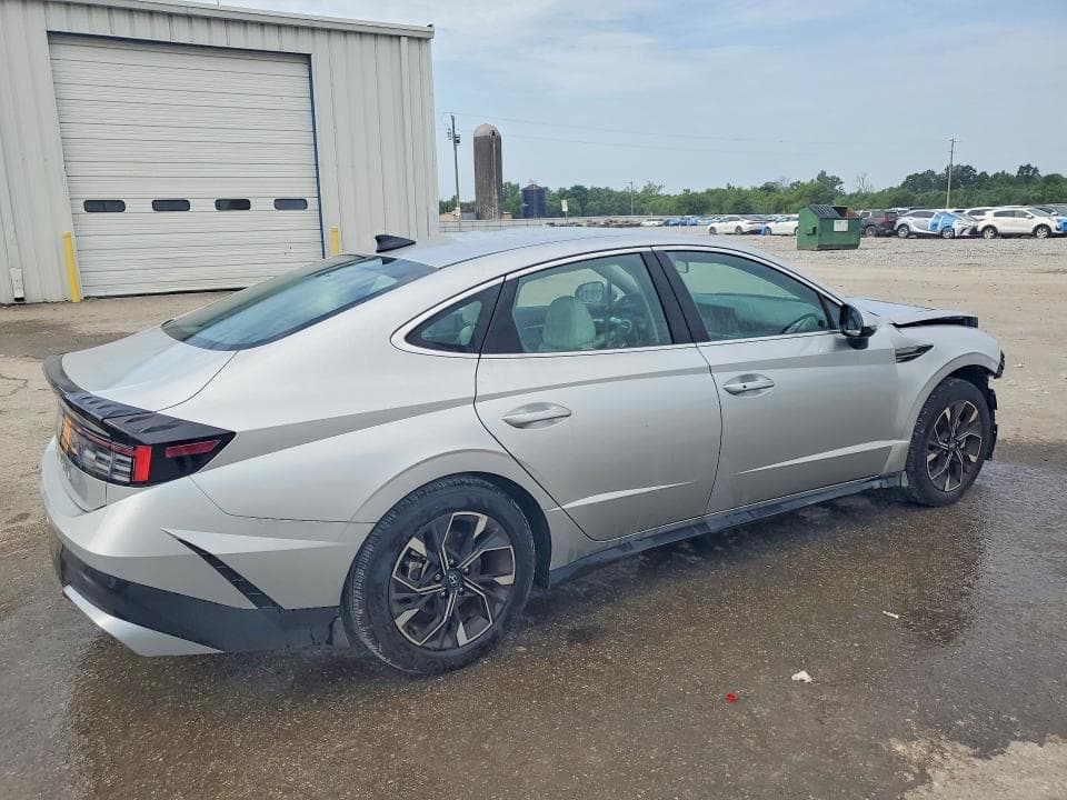 2025 HYUNDAI SONATA SEL 3