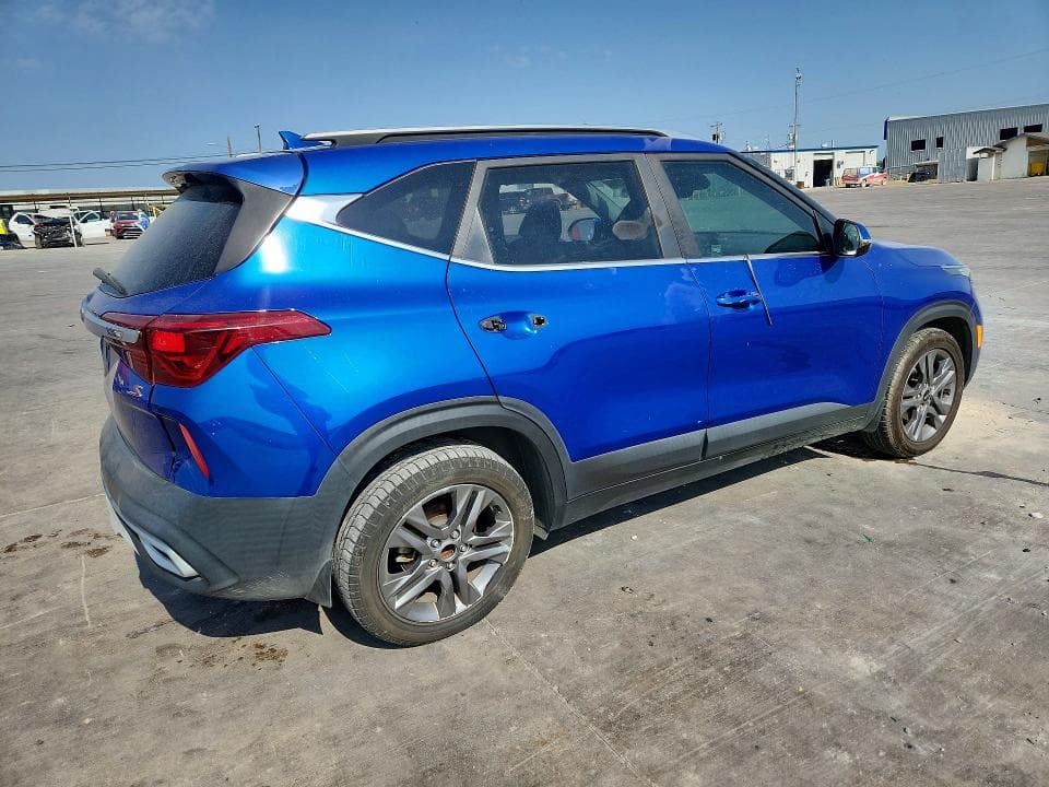 2021 KIA SELTOS S 3