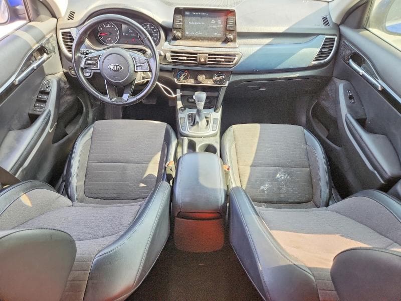 2021 KIA SELTOS S 8