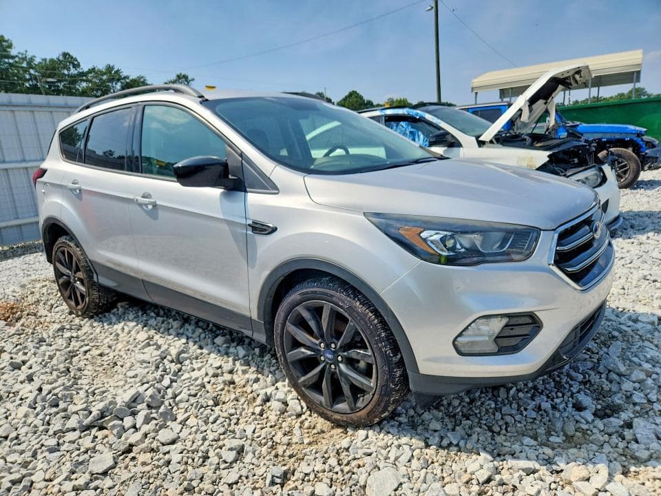 2019 FORD ESCAPE SE 4