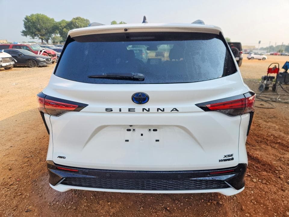2024 TOYOTA SIENNA XSE 7-PASSENGER 6