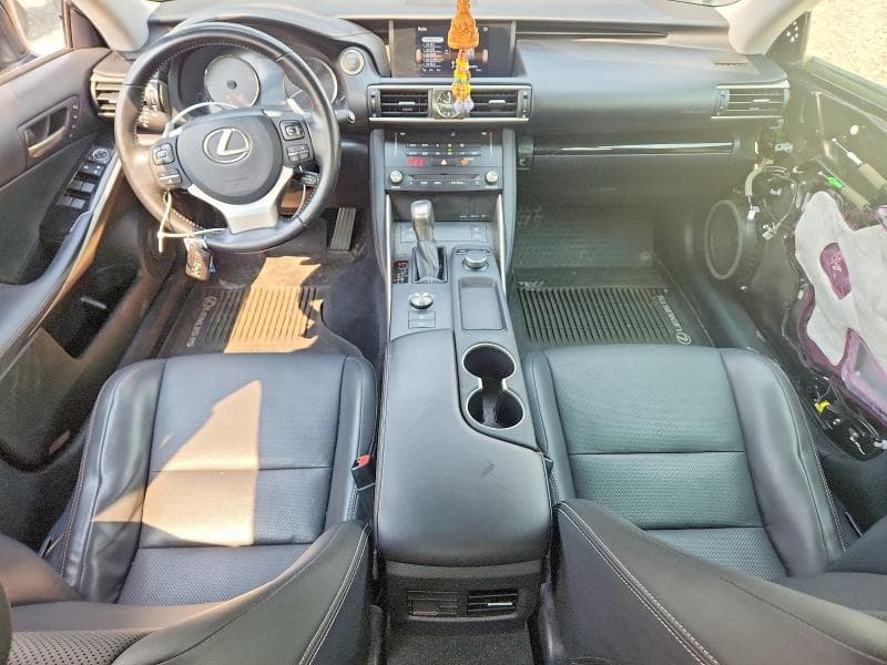 2018 LEXUS IS 300 8
