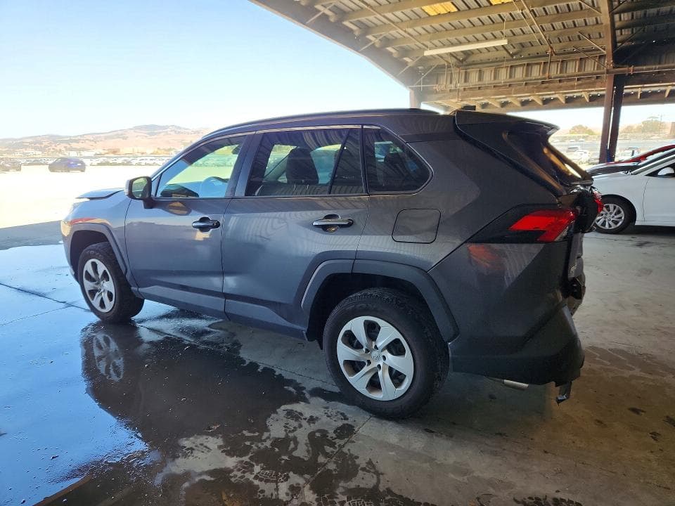 2020 TOYOTA RAV4 LE 2
