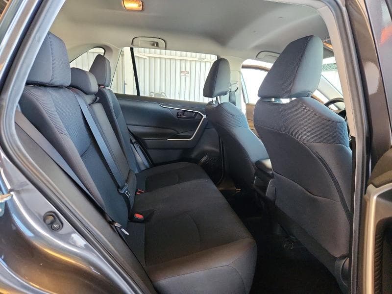 2020 TOYOTA RAV4 LE 11